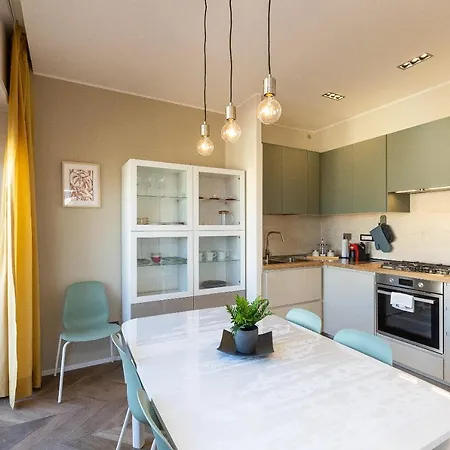 Aurelia Sunset Penthouse By In *